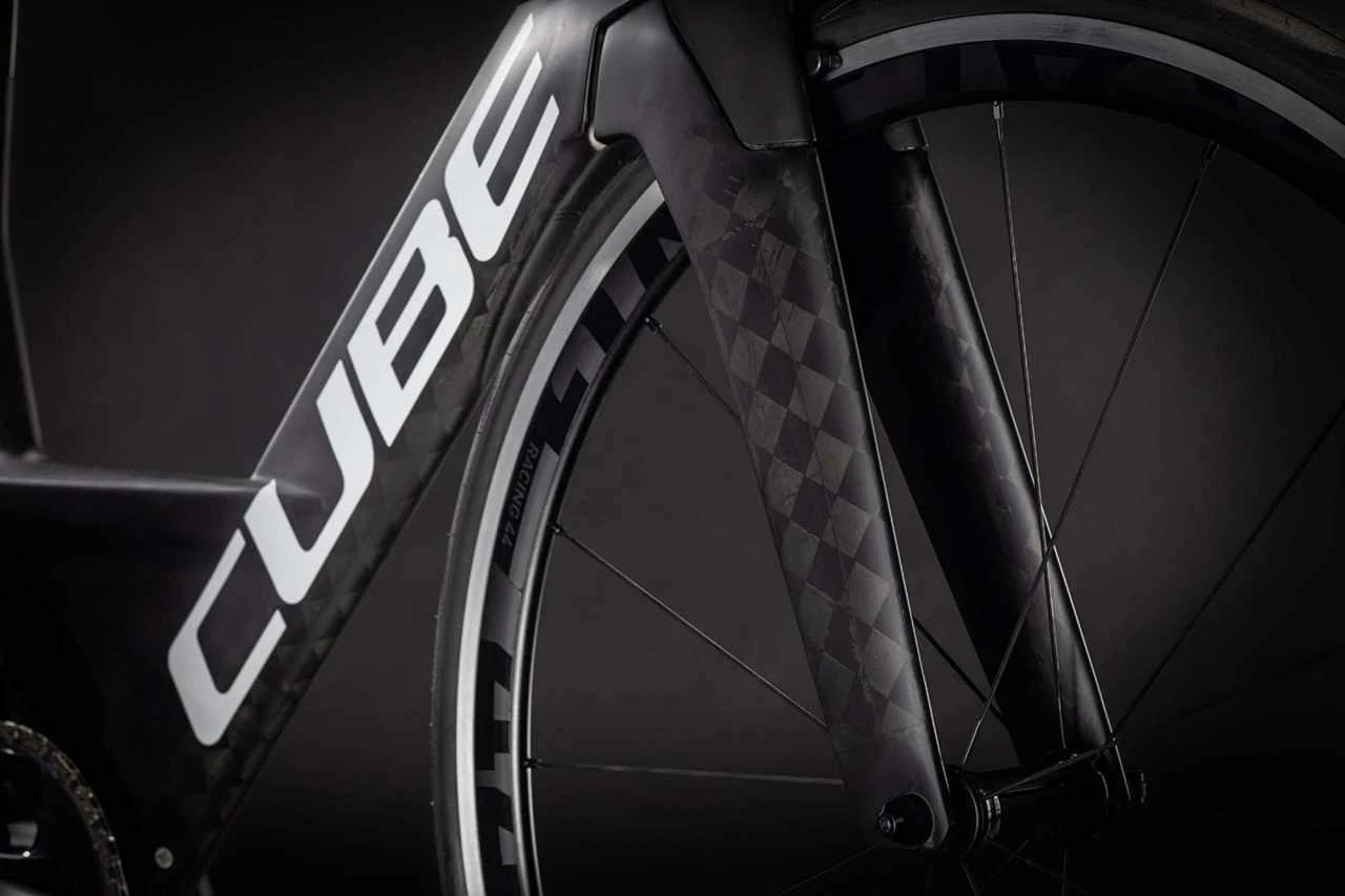 Cube Aerium C:68 SL HIGH Carbon N White Triathlon 7 Cube Aerium C:68 SL HIGH Carbon N White Triathlon – Bild 5