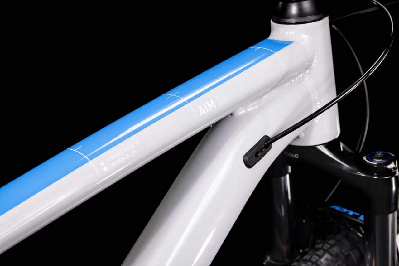 Cube Aim SL Prismagrey N Blue N Red Hardtail Mountainbike 4 Cube Aim SL Prismagrey N Blue N Red Hardtail Mountainbike – Bild 2