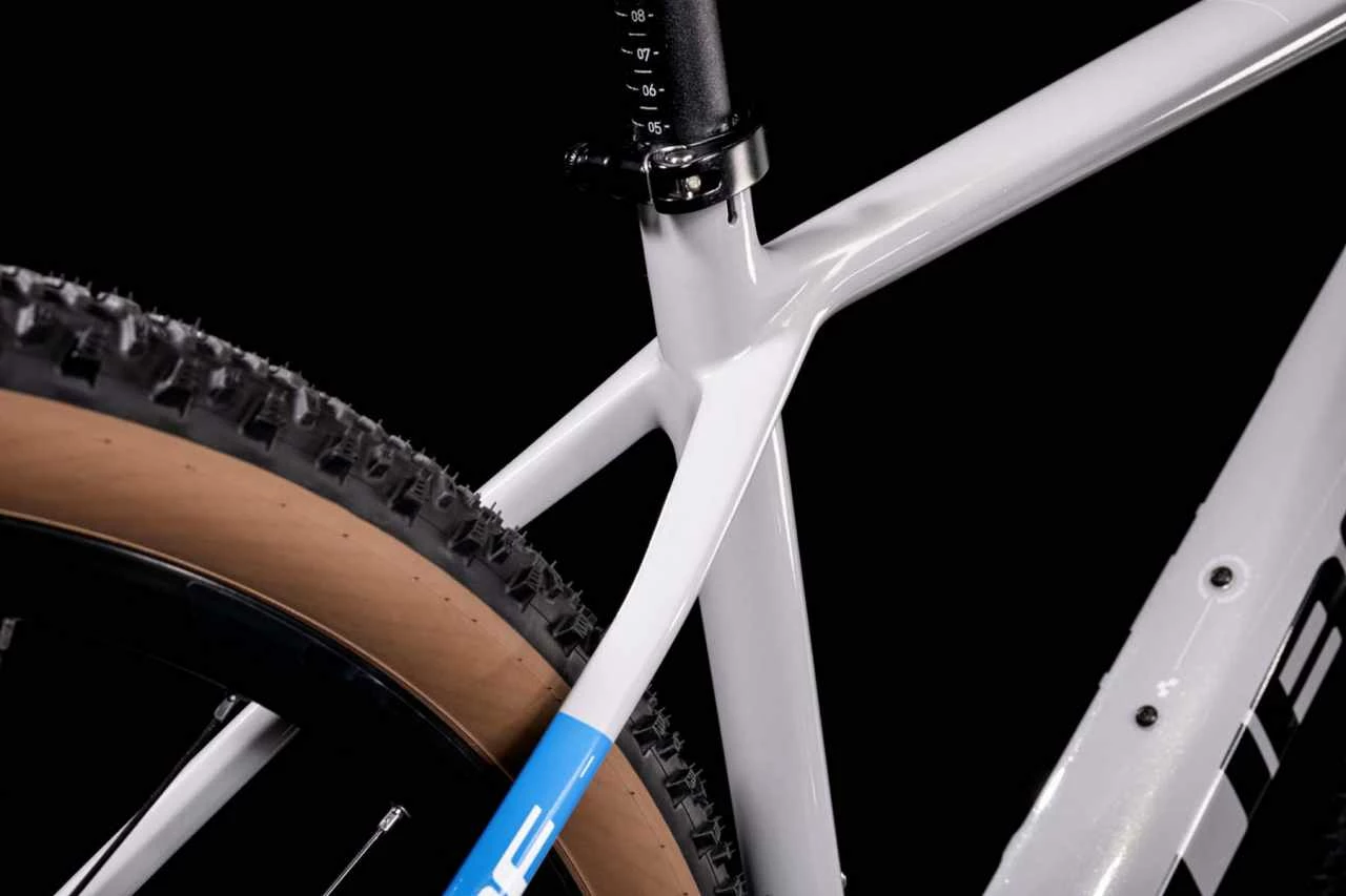 Cube Reaction C:62 Pro Prismagrey N Blue N Red Hardtail Mountainbike 5 Cube Reaction C:62 Pro Prismagrey N Blue N Red Hardtail Mountainbike – Bild 3