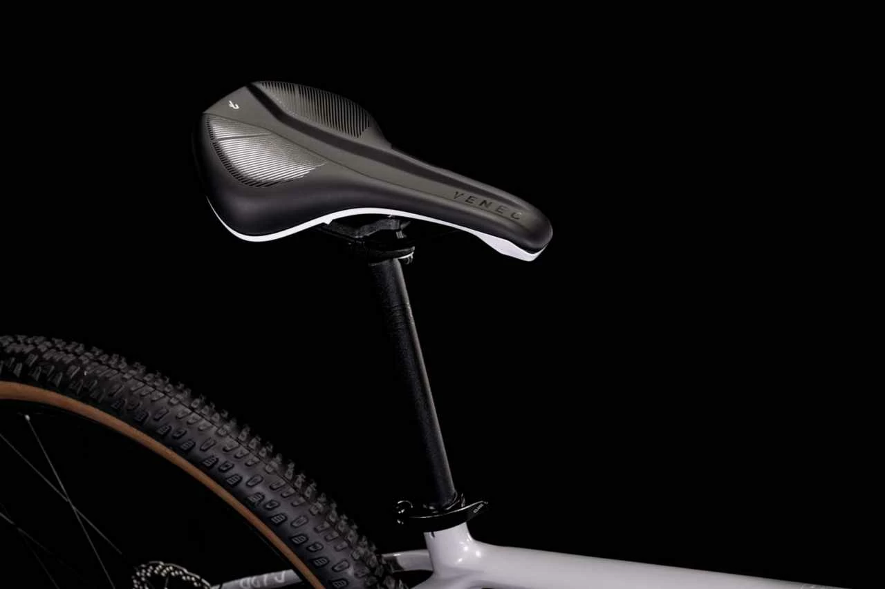 Cube Reaction C:62 Pro Prismagrey N Blue N Red Hardtail Mountainbike 7 Cube Reaction C:62 Pro Prismagrey N Blue N Red Hardtail Mountainbike – Bild 5