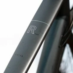 Cube Axial WS Race Metalblack N Rainbow Aluminium Rennrad Damen -Mountainbikes Verkaufsladen 629300 Cube Axial WS Race metalblack n rainbow 2023 05 1280x1280