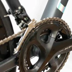 Cube Axial WS Race Metalblack N Rainbow Aluminium Rennrad Damen -Mountainbikes Verkaufsladen 629300 Cube Axial WS Race metalblack n rainbow 2023 08 1280x1280