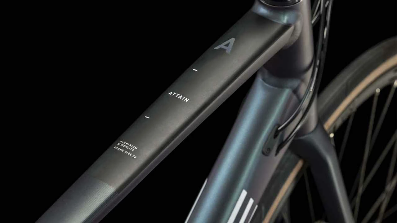 Cube Attain Deepblue N White Aluminium Rennrad Herren 4 Cube Attain Deepblue N White Aluminium Rennrad Herren – Bild 2