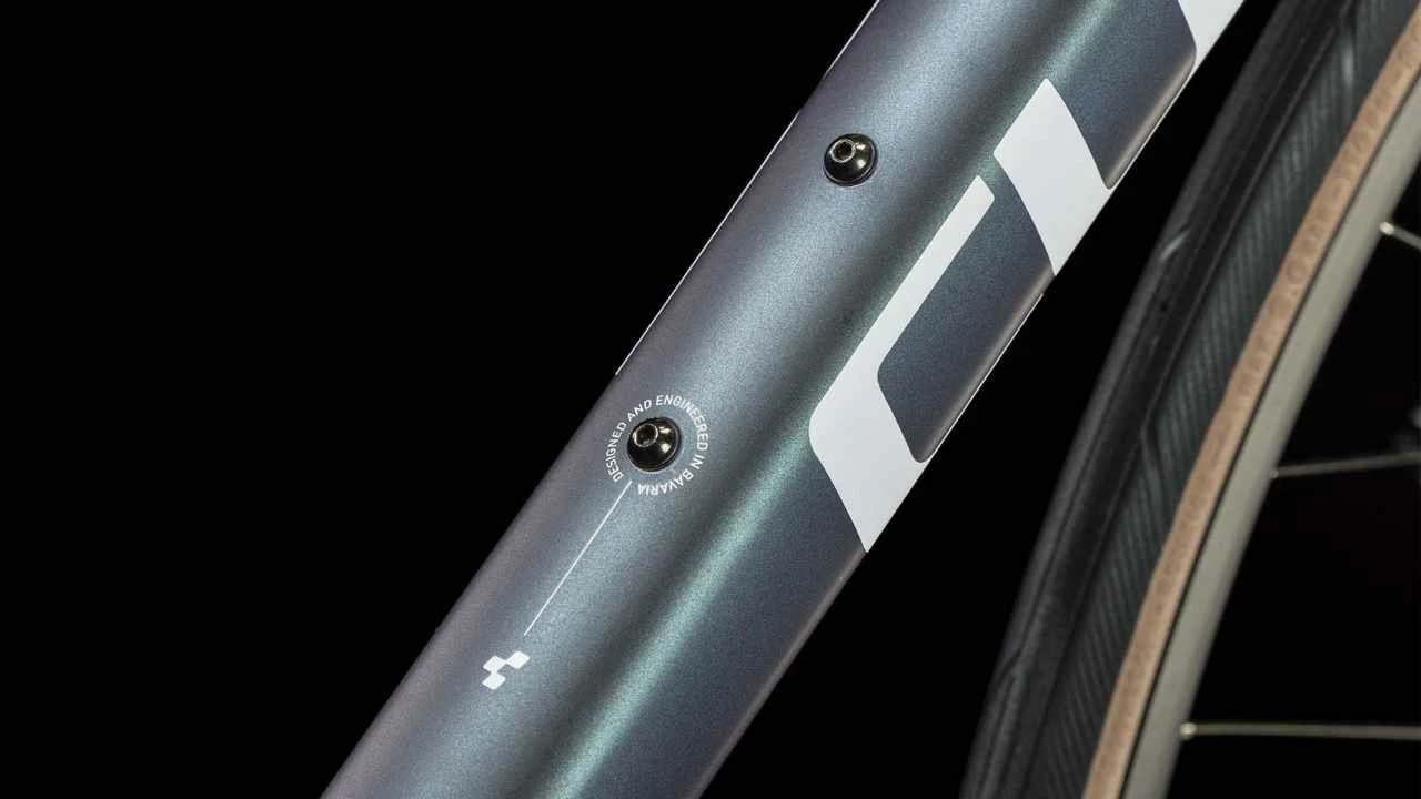 Cube Attain Deepblue N White Aluminium Rennrad Herren 5 Cube Attain Deepblue N White Aluminium Rennrad Herren – Bild 3