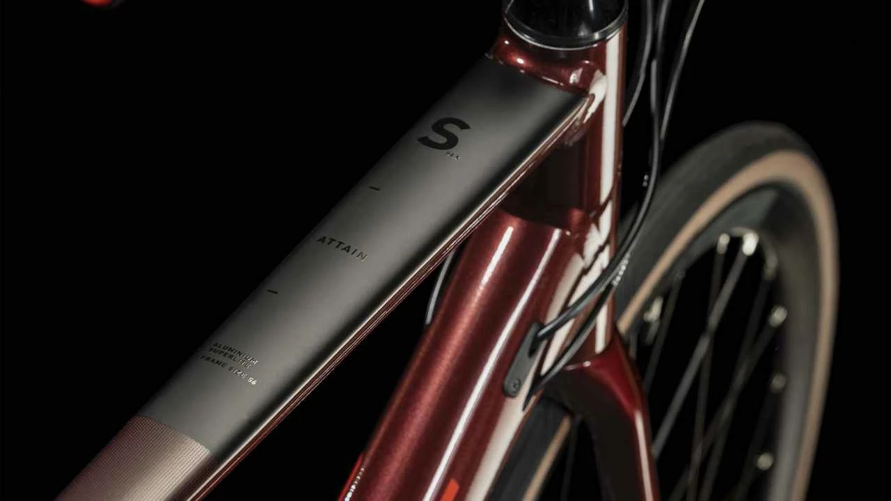 Cube Attain SLX Deepred N Red Aluminium Rennrad Herren 4 Cube Attain SLX Deepred N Red Aluminium Rennrad Herren – Bild 2