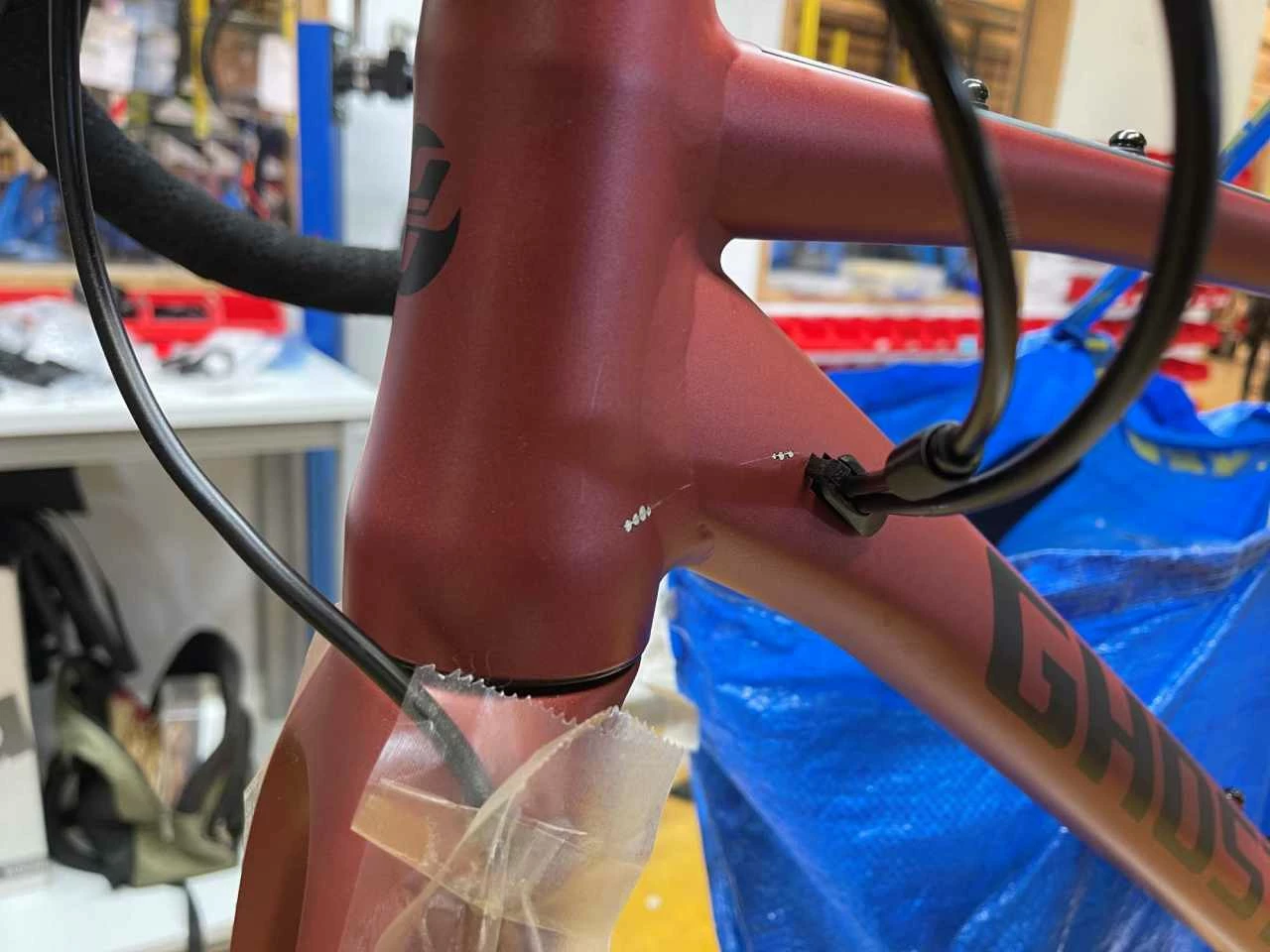 Ghost Asket Advanced Metallic Rusted Dark Red / Black Cyclocross Lackschaden 4 Ghost Asket Advanced Metallic Rusted Dark Red / Black Cyclocross Lackschaden â Bild 2